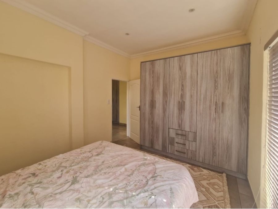 To Let 4 Bedroom Property for Rent in Melodie North West